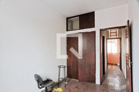 Casa à venda com 240m², 3 quartos e 6 vagas Casa à venda com 240m², 3 quartos e 6 vagasQuarto 2