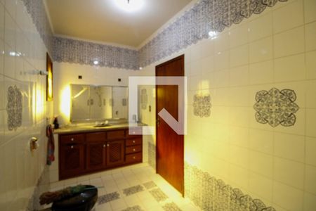 Casa à venda com 250m², 4 quartos e 2 vagas Casa à venda com 250m², 4 quartos e 2 vagasBanheiro da Suíte