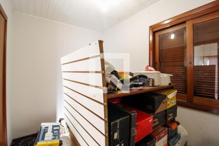 Casa à venda com 250m², 4 quartos e 2 vagas Casa à venda com 250m², 4 quartos e 2 vagasQuarto de Serviço