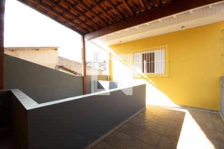 Casa à venda com 200m², 3 quartos e 2 vagas Casa à venda com 200m², 3 quartos e 2 vagasÁrea de Serviço e Quintal