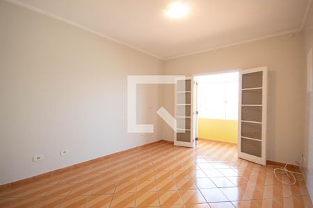 Casa à venda com 200m², 3 quartos e 2 vagas Casa à venda com 200m², 3 quartos e 2 vagasSuíte