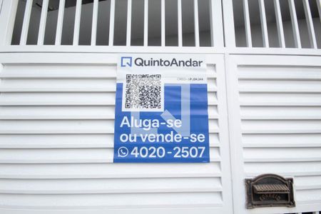 Casa à venda com 200m², 3 quartos e 2 vagas Casa à venda com 200m², 3 quartos e 2 vagasPlaca