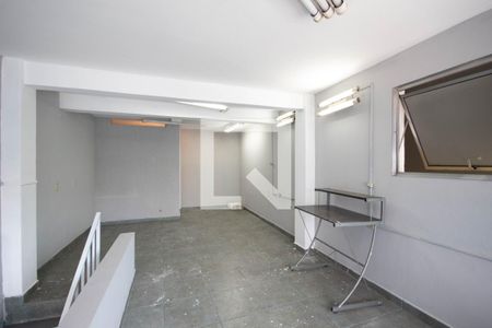Casa à venda com 200m², 3 quartos e 2 vagas Casa à venda com 200m², 3 quartos e 2 vagasMezanino