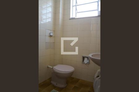 Casa à venda com 200m², 3 quartos e 2 vagasBanheiro de Serviço