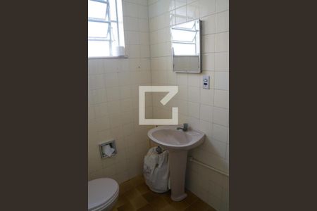 Casa à venda com 200m², 3 quartos e 2 vagasBanheiro de Serviço