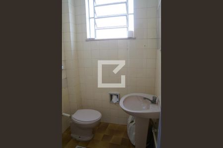 Casa à venda com 200m², 3 quartos e 2 vagasBanheiro de Serviço