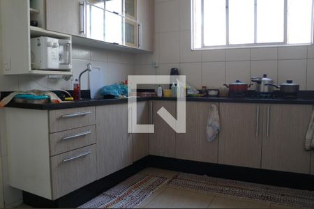 Casa à venda com 200m², 3 quartos e 2 vagasCozinha