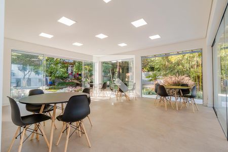 Casa de condomínio à venda com 308m², 4 quartos e 4 vagasÁrea comum