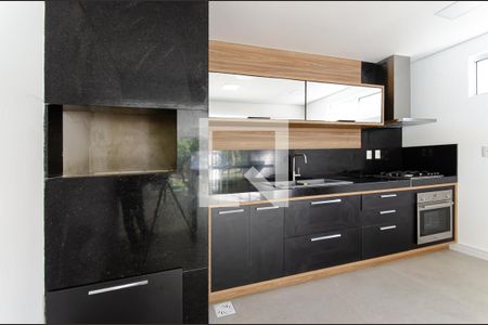 Casa de condomínio à venda com 278m², 4 quartos e 3 vagas Casa de condomínio à venda com 278m², 4 quartos e 3 vagasÁrea comum - Salão de festas