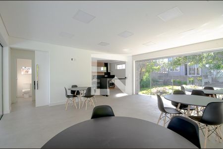 Casa de condomínio à venda com 278m², 4 quartos e 3 vagas Casa de condomínio à venda com 278m², 4 quartos e 3 vagasÁrea comum - Salão de festas