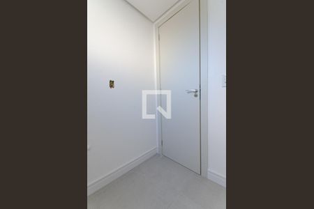 Casa de condomínio à venda com 278m², 4 quartos e 3 vagas Casa de condomínio à venda com 278m², 4 quartos e 3 vagasLavabo