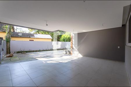 Casa de condomínio à venda com 278m², 4 quartos e 3 vagas Casa de condomínio à venda com 278m², 4 quartos e 3 vagasGaragem