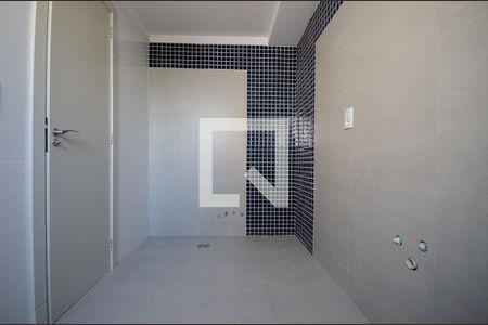 Casa de condomínio à venda com 278m², 4 quartos e 3 vagas Casa de condomínio à venda com 278m², 4 quartos e 3 vagasBanheiro da Suíte 2