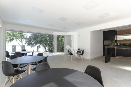 Casa de condomínio à venda com 278m², 4 quartos e 3 vagas Casa de condomínio à venda com 278m², 4 quartos e 3 vagasÁrea comum - Salão de festas