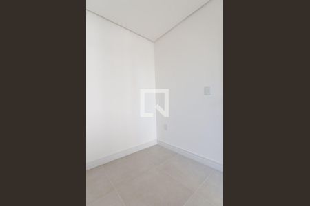 Casa de condomínio à venda com 278m², 4 quartos e 3 vagas Casa de condomínio à venda com 278m², 4 quartos e 3 vagasQuarto de Serviço