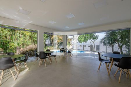 Casa de condomínio à venda com 278m², 4 quartos e 3 vagas Casa de condomínio à venda com 278m², 4 quartos e 3 vagasÁrea comum - Salão de festas