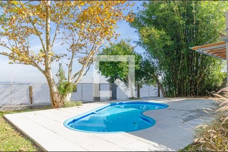 Casa de condomínio à venda com 278m², 4 quartos e 3 vagas Casa de condomínio à venda com 278m², 4 quartos e 3 vagasÁrea comum - Piscina