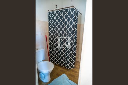 Casa à venda com 120m², 2 quartos e 1 vaga Casa à venda com 120m², 2 quartos e 1 vagaCasa dos Fundos Banheiro