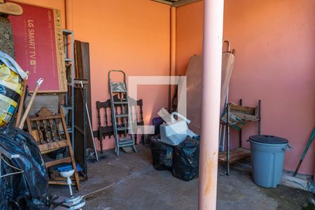 Casa à venda com 120m², 2 quartos e 1 vaga Casa à venda com 120m², 2 quartos e 1 vagaFundos