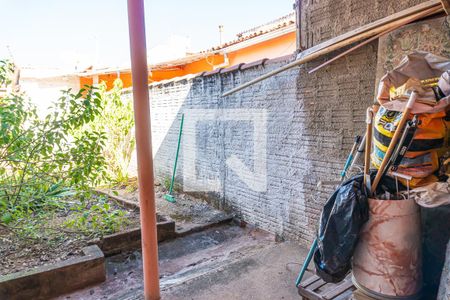 Casa à venda com 120m², 2 quartos e 1 vaga Casa à venda com 120m², 2 quartos e 1 vagaFundos