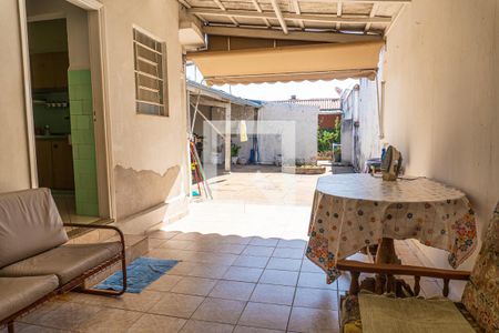 Casa à venda com 120m², 2 quartos e 1 vaga Casa à venda com 120m², 2 quartos e 1 vagaGaragem