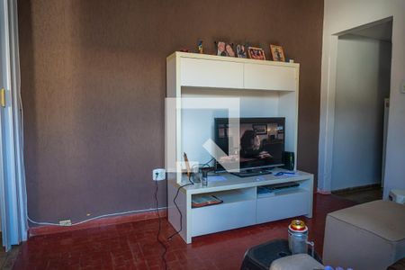 Casa à venda com 120m², 2 quartos e 1 vaga Casa à venda com 120m², 2 quartos e 1 vagaCasa dos Fundos Sala