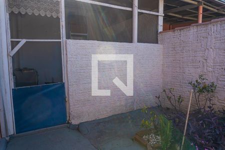 Casa à venda com 120m², 2 quartos e 1 vaga Casa à venda com 120m², 2 quartos e 1 vagaCasa dos Fundos