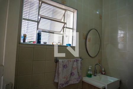 Casa à venda com 120m², 2 quartos e 1 vaga Casa à venda com 120m², 2 quartos e 1 vagaBanheiro