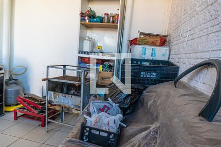 Casa à venda com 120m², 2 quartos e 1 vaga Casa à venda com 120m², 2 quartos e 1 vagaCasa dos Fundos