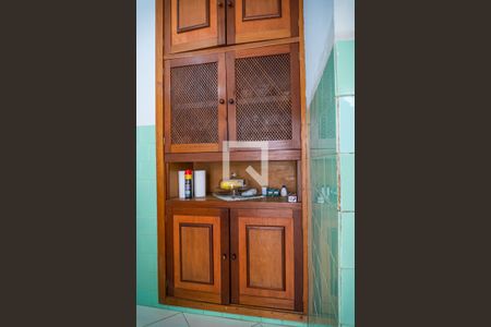 Casa à venda com 120m², 2 quartos e 1 vaga Casa à venda com 120m², 2 quartos e 1 vagaCozinha - Armários