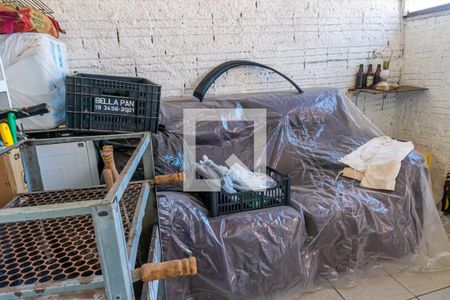 Casa à venda com 120m², 2 quartos e 1 vaga Casa à venda com 120m², 2 quartos e 1 vagaCasa dos Fundos