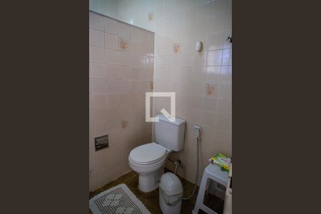 Casa à venda com 120m², 2 quartos e 1 vaga Casa à venda com 120m², 2 quartos e 1 vagaBanheiro