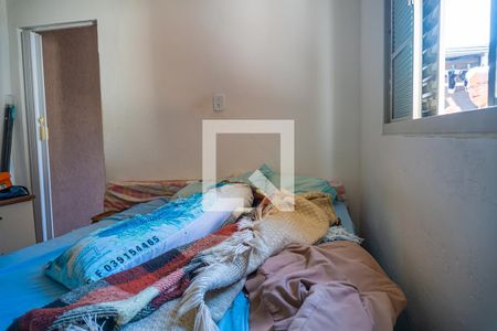 Casa à venda com 120m², 2 quartos e 1 vaga Casa à venda com 120m², 2 quartos e 1 vagaCasa dos Fundos Quarto