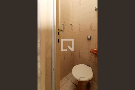 Apartamento à venda com 100m², 2 quartos e sem vaga Apartamento à venda com 100m², 2 quartos e sem vagaBanheiro de serviço