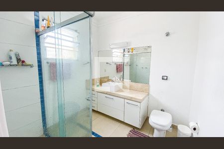 Casa à venda com 120m², 2 quartos e 8 vagasBanheiro