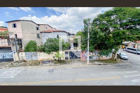 Casa à venda com 120m², 2 quartos e 8 vagasVista Quintal - Varanda