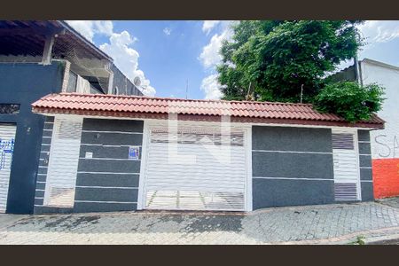 Casa à venda com 120m², 2 quartos e 8 vagasFachada