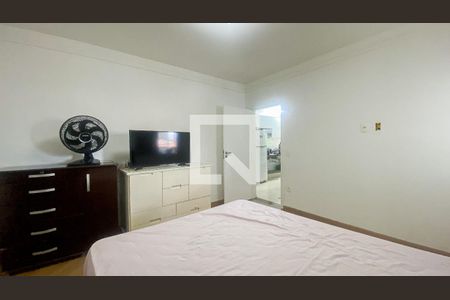 Casa à venda com 120m², 2 quartos e 8 vagasQuarto 