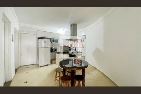 Casa à venda com 120m², 2 quartos e 8 vagasCozinha