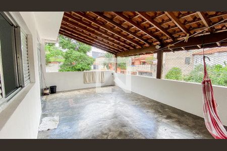 Casa à venda com 120m², 2 quartos e 8 vagasQuintal - Varanda 