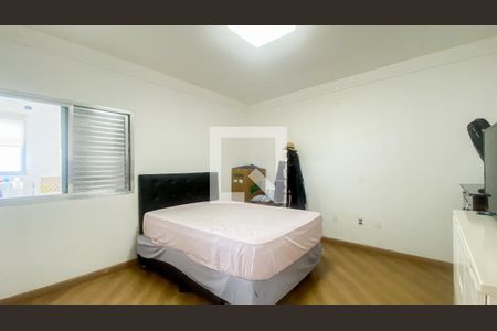 Casa à venda com 120m², 2 quartos e 8 vagasQuarto 