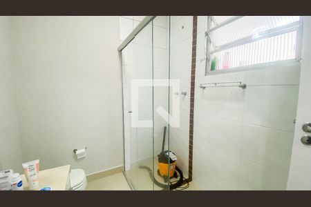 Casa à venda com 120m², 2 quartos e 8 vagasBanheiro da Suíte 