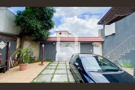 Casa à venda com 120m², 2 quartos e 8 vagasGaragem - Quintal