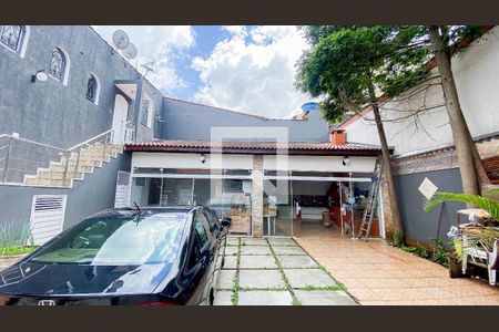 Casa à venda com 120m², 2 quartos e 8 vagasGaragem - Quintal