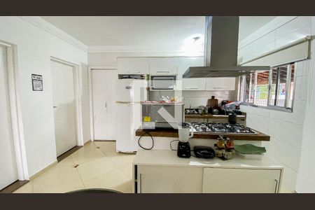 Casa à venda com 120m², 2 quartos e 8 vagasCozinha
