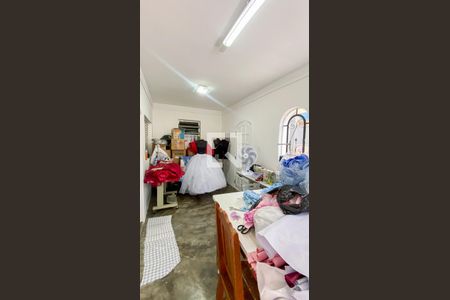 Casa à venda com 120m², 2 quartos e 8 vagasQuarto Oficina