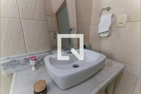 Apartamento à venda com 110m², 3 quartos e sem vaga Apartamento à venda com 110m², 3 quartos e sem vagaBanheiro