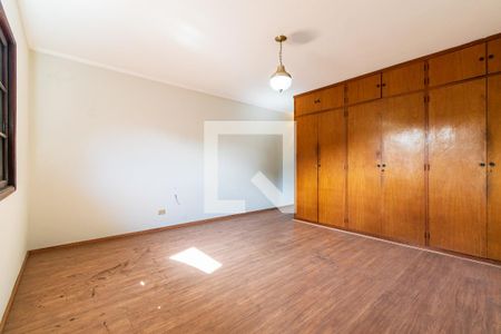 Suíte de casa para alugar com 3 quartos, 303m² em Vila do Encontro, São Paulo