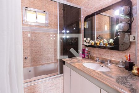 Apartamento à venda com 117m², 3 quartos e 1 vaga Apartamento à venda com 117m², 3 quartos e 1 vagaBanheiro da suíte