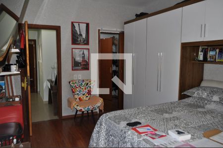 Casa à venda com 184m², 4 quartos e 6 vagasQuarto 1